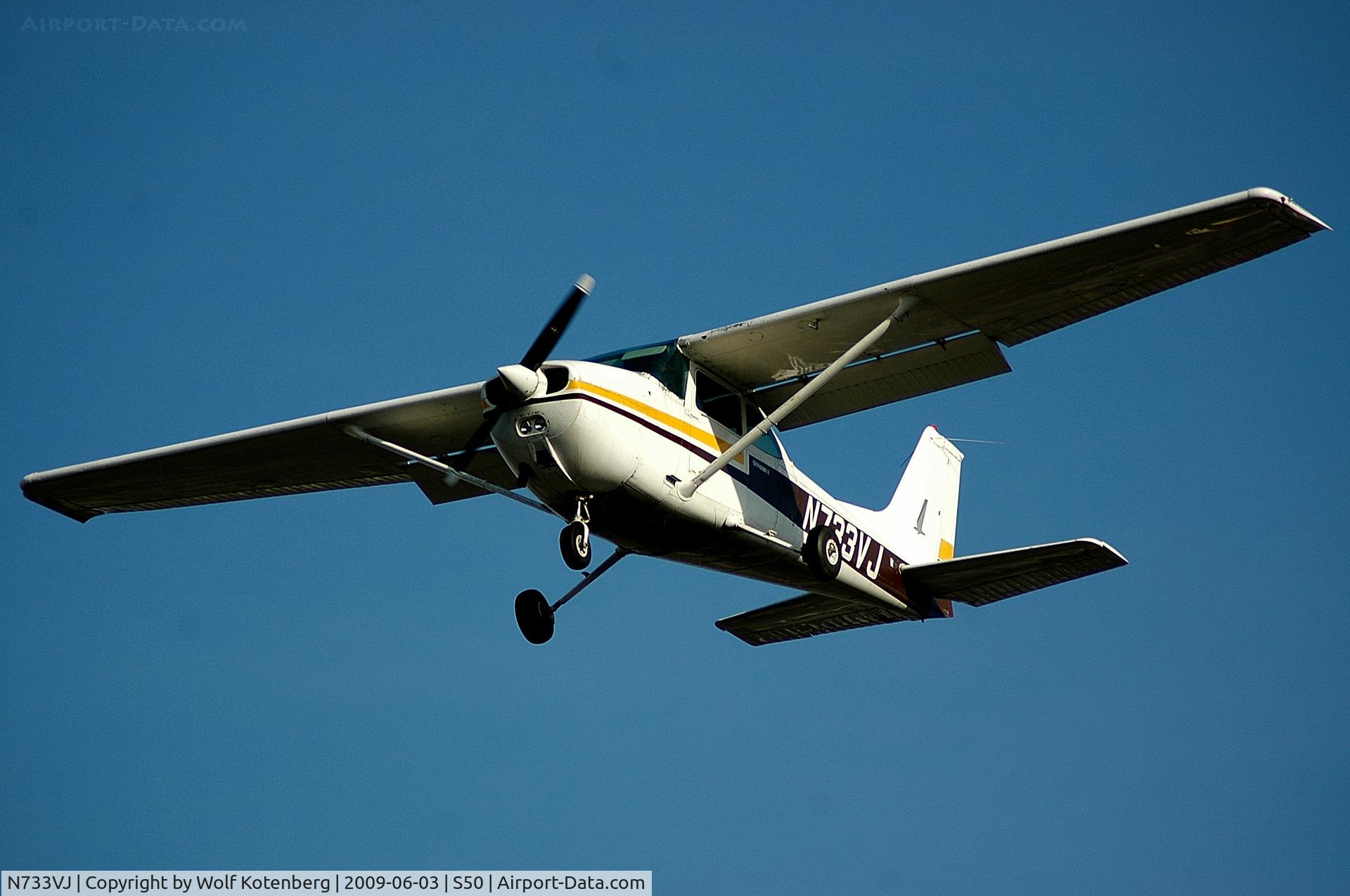N733VJ, 1977 Cessna 172N C/N 17268580, this time I am nailing the landing, no go around