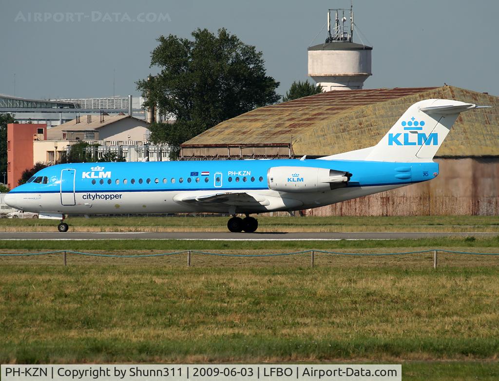 PH-KZN, 1995 Fokker 70 (F-28-0070) C/N 11553, Ready for take off rwy 32R