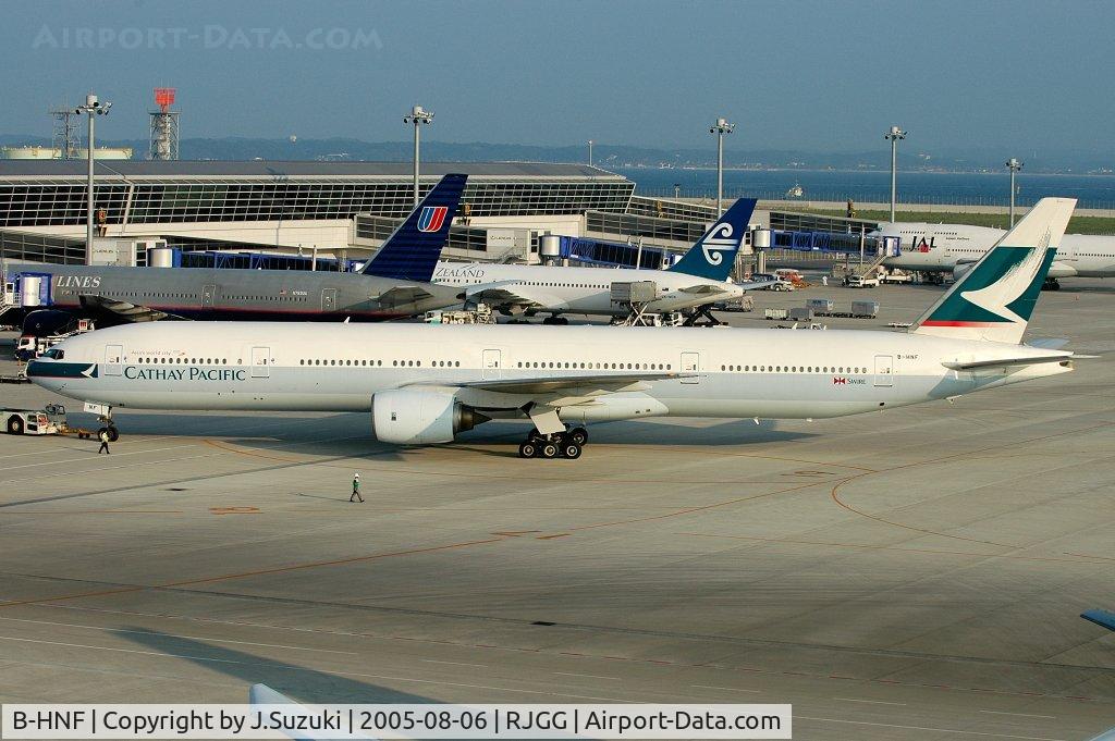 B-HNF, 1998 Boeing 777-367 C/N 27506, Push back