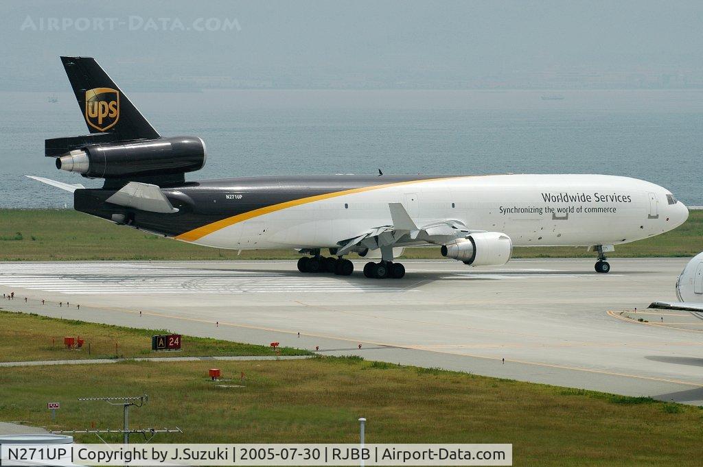 N271UP, 1993 McDonnell Douglas MD-11F C/N 48572, Line up and wait R/W24L