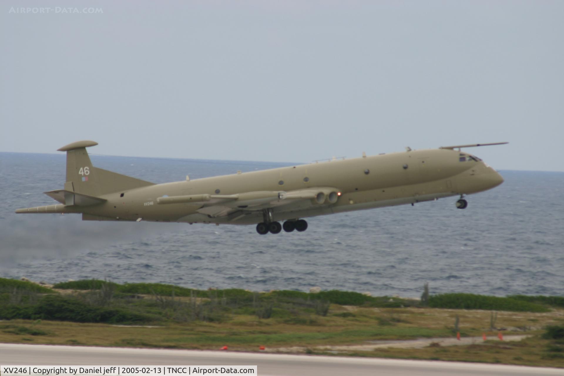 XV246, Hawker Siddeley Nimrod MR.2 C/N 8021, off on patrol
