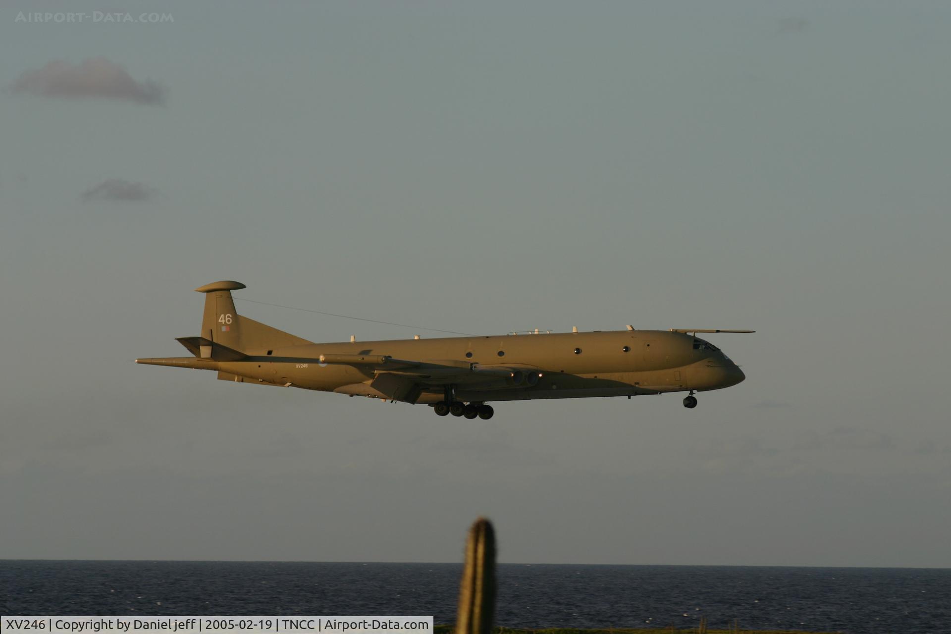 XV246, Hawker Siddeley Nimrod MR.2 C/N 8021, returning from patrol