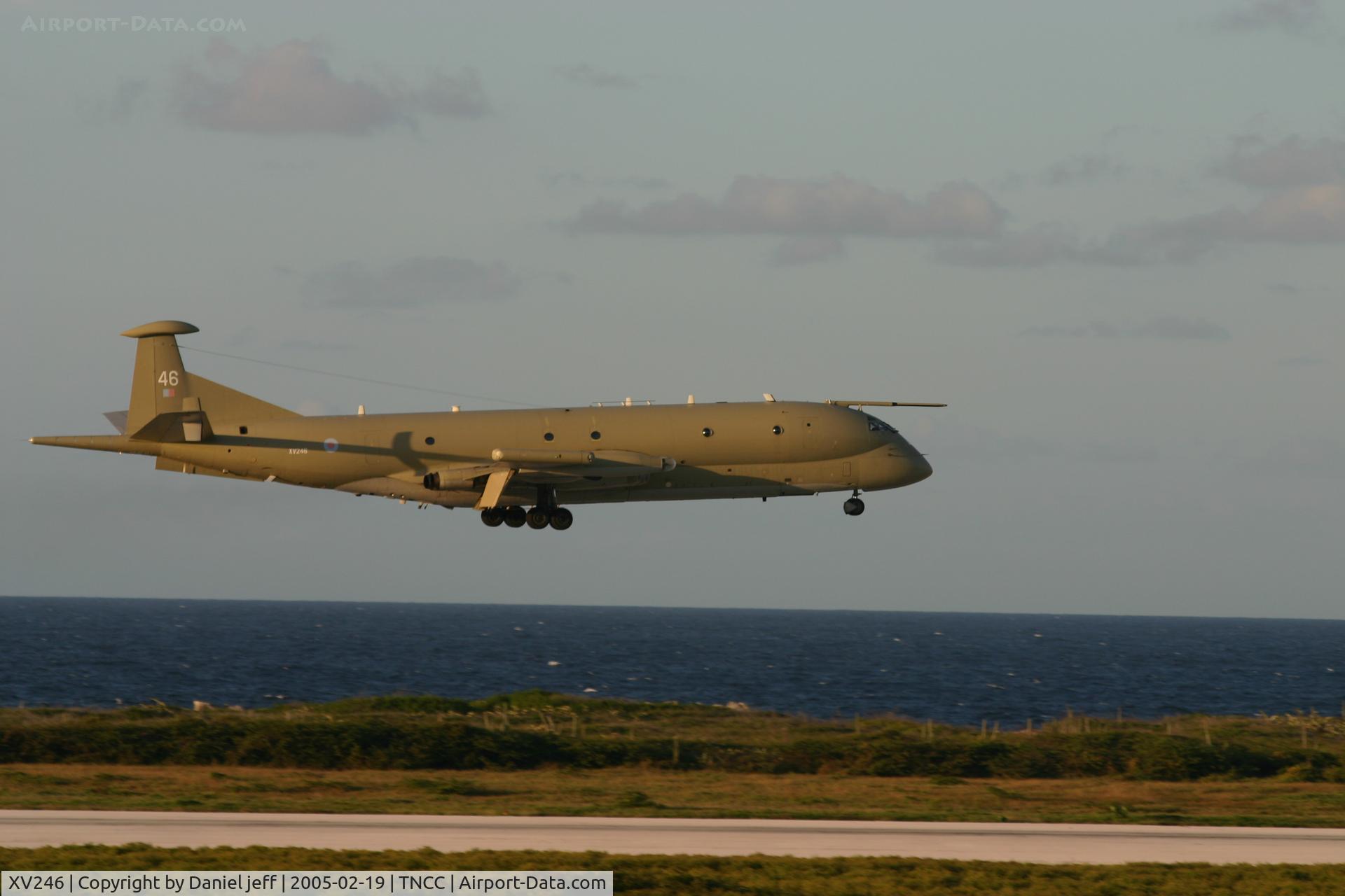 XV246, Hawker Siddeley Nimrod MR.2 C/N 8021, returning from patrol