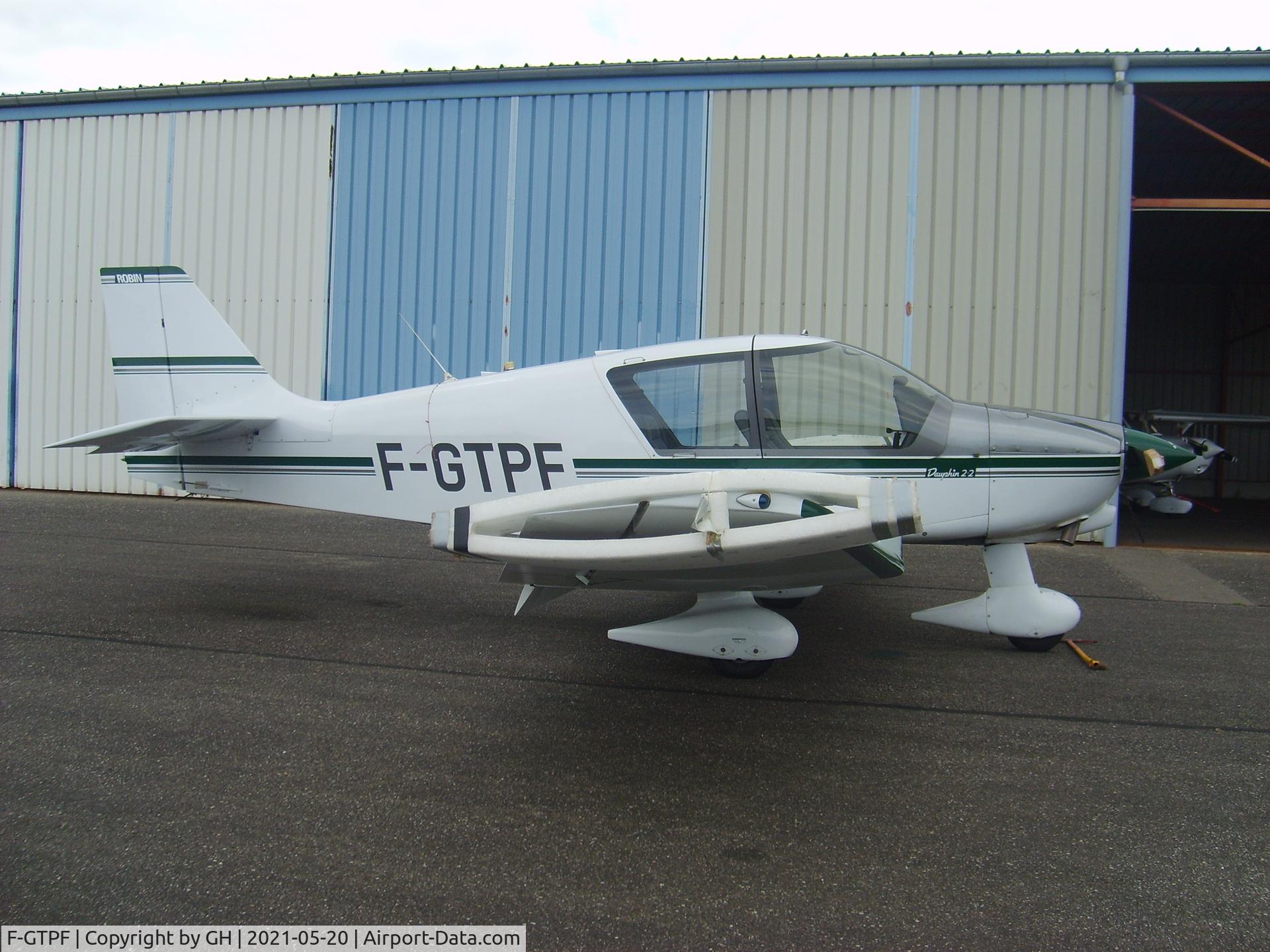 F-GTPF, Robin DR-400-120 C/N 2416, It's a green, grey, white DR400-120 2+2