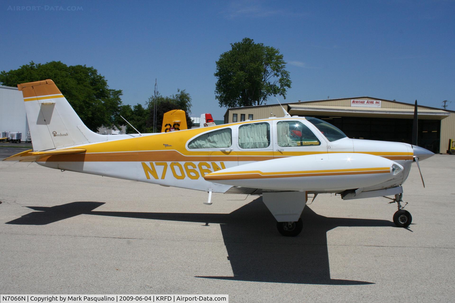 N7066N, 1967 Beech E33A Bonanza C/N CE-190, Beech E33A