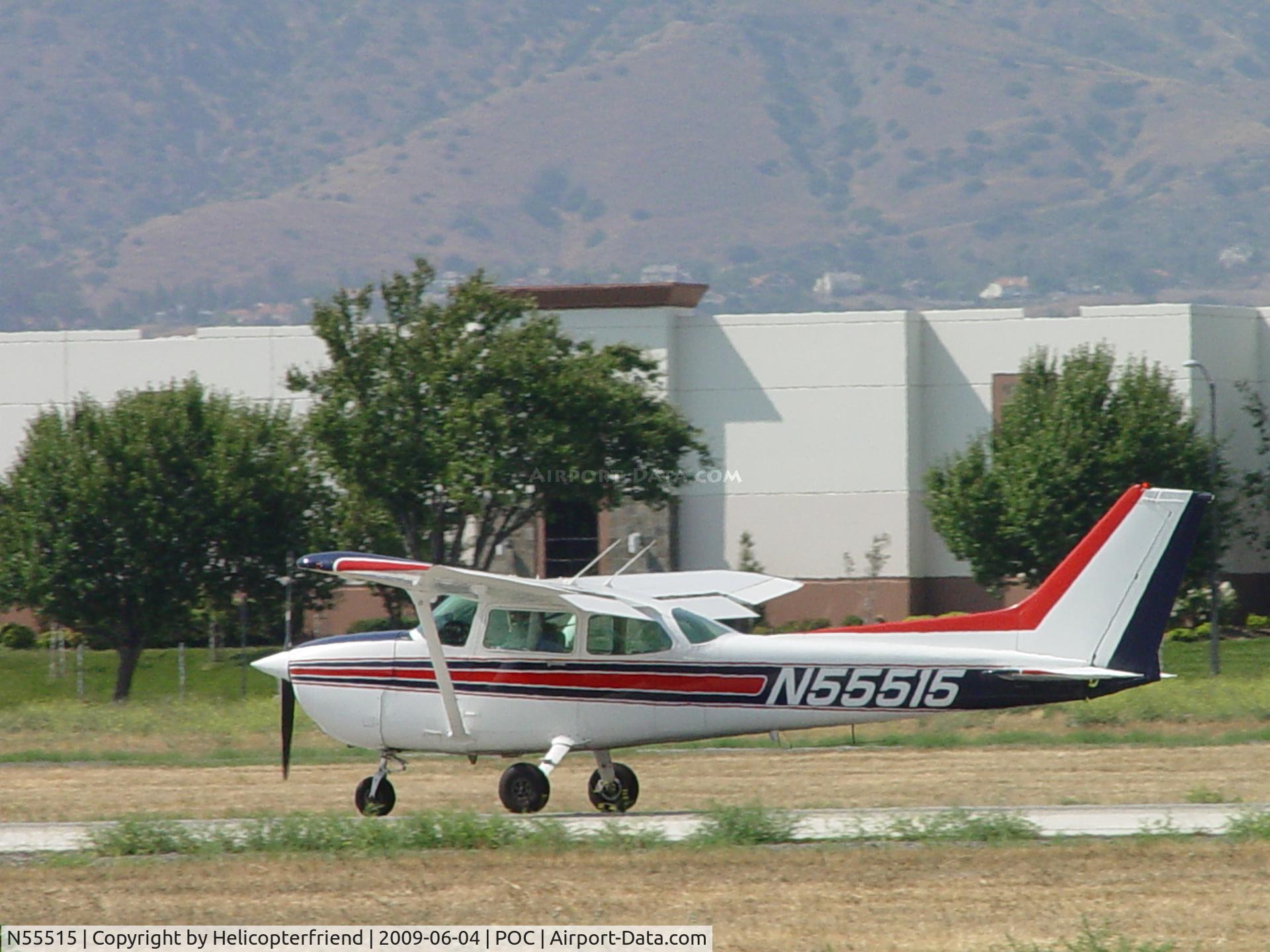 N55515, 1981 Cessna 172P C/N 17275195, Landing on 26L
