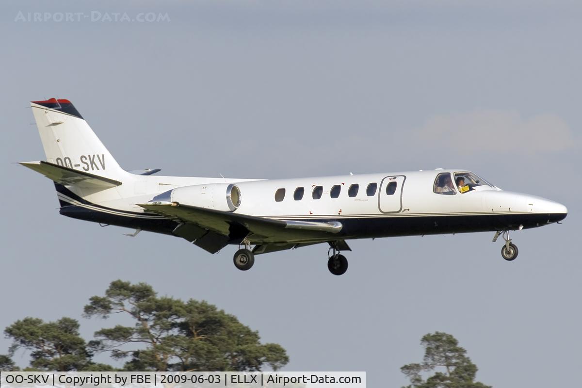 OO-SKV, 1996 Cessna 560 Citation V C/N 560-0153, short final at ELLX