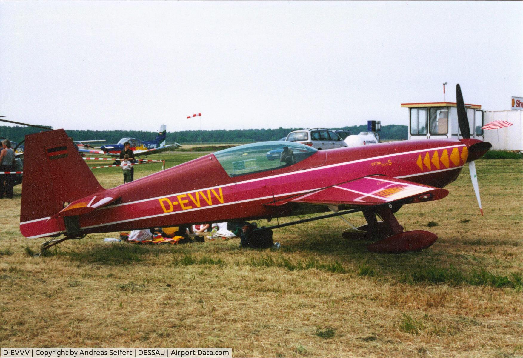 D-EVVV, Extra EA-300S C/N 006, Dessau 2001