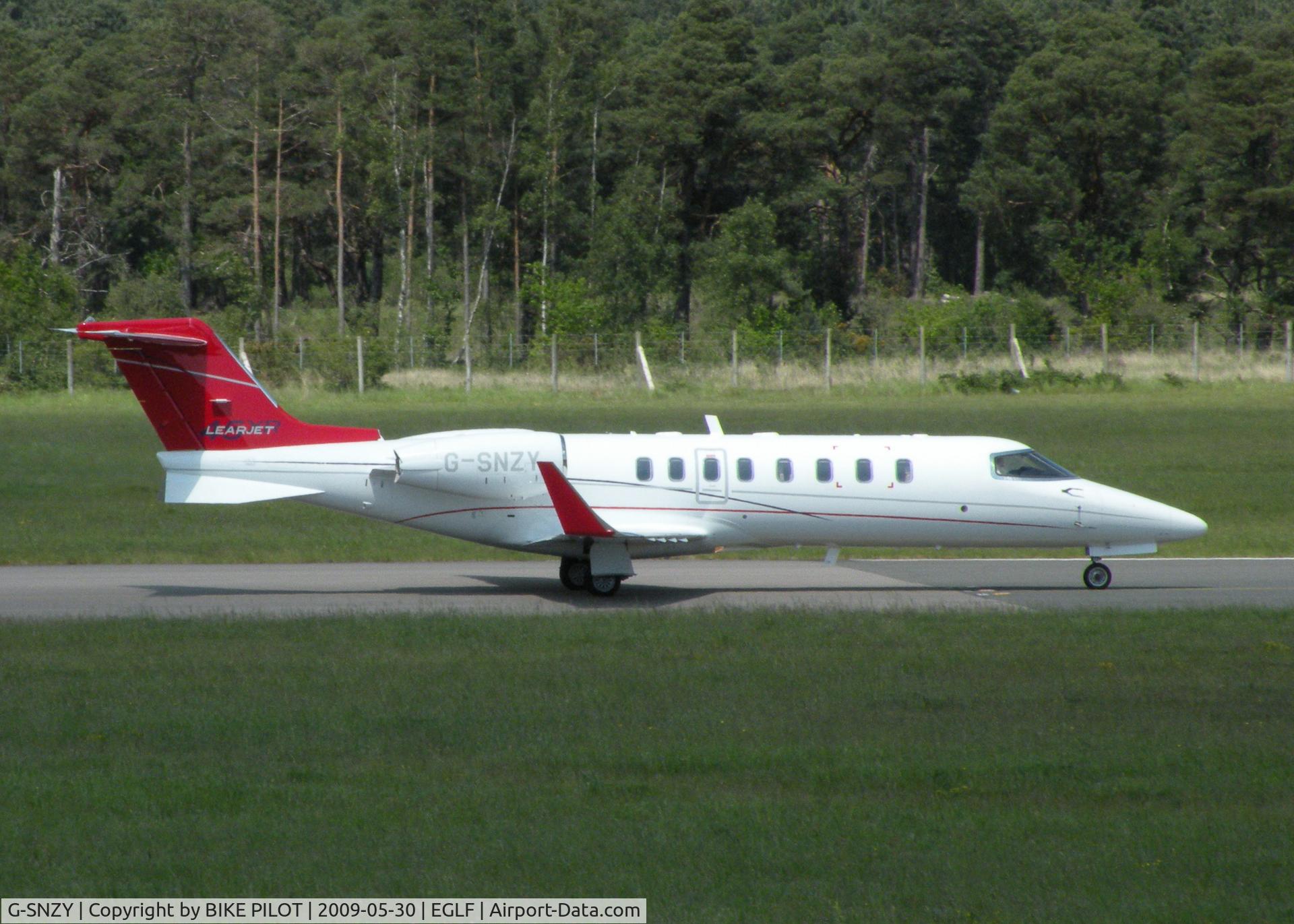 G-SNZY, 2008 Learjet 45 C/N 45-375, STARTING TAKE OFF ROLL