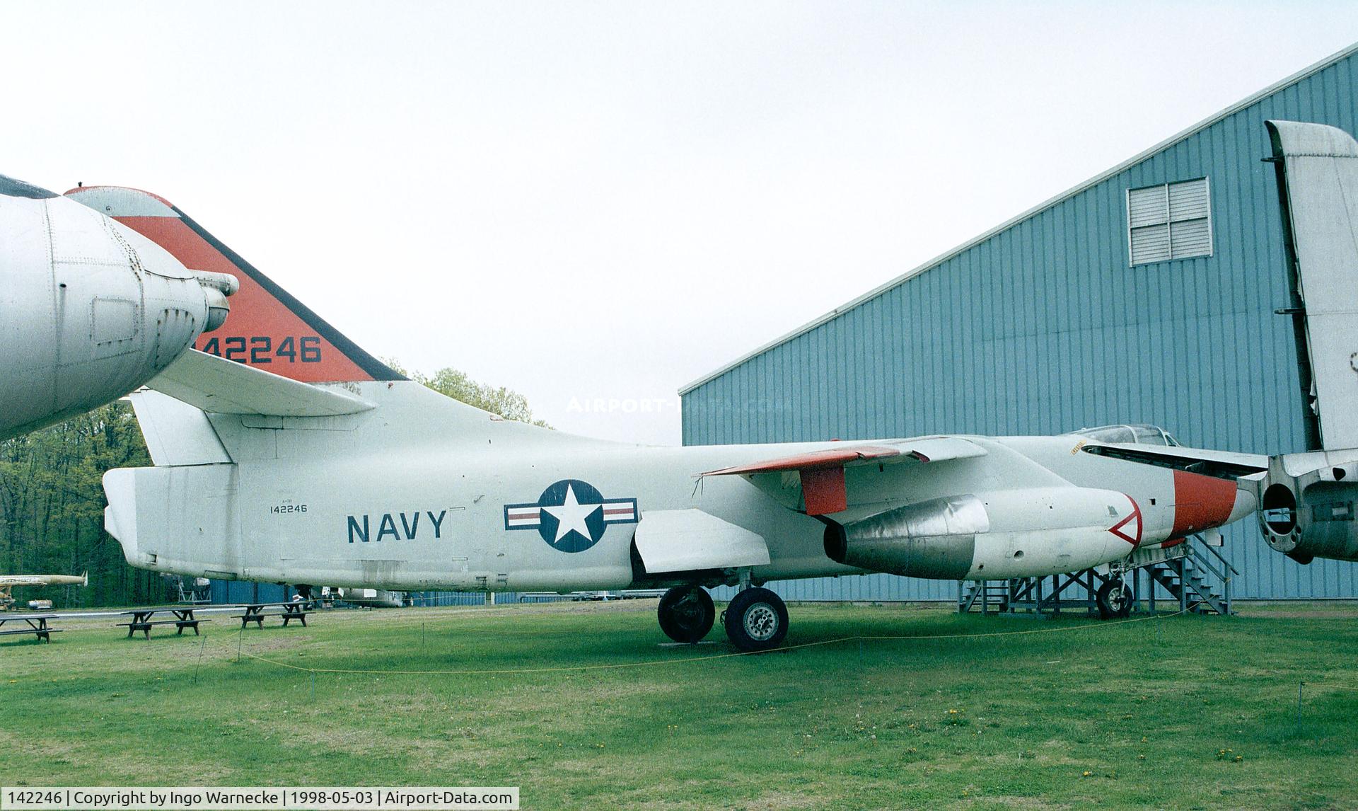 142246, 1957 Douglas A-3B Skywarrier C/N 11572, Douglas A-3B (A3D-2) Skywarrior of the USN at the New England Air Museum, Windsor Locks CT