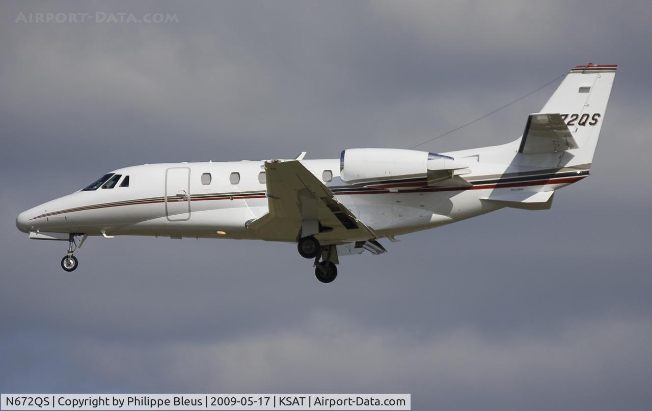 N672QS, 2006 Cessna 560XL C/N 560-5663, One of those numerous NetJets Citations, on short final rwy 3.