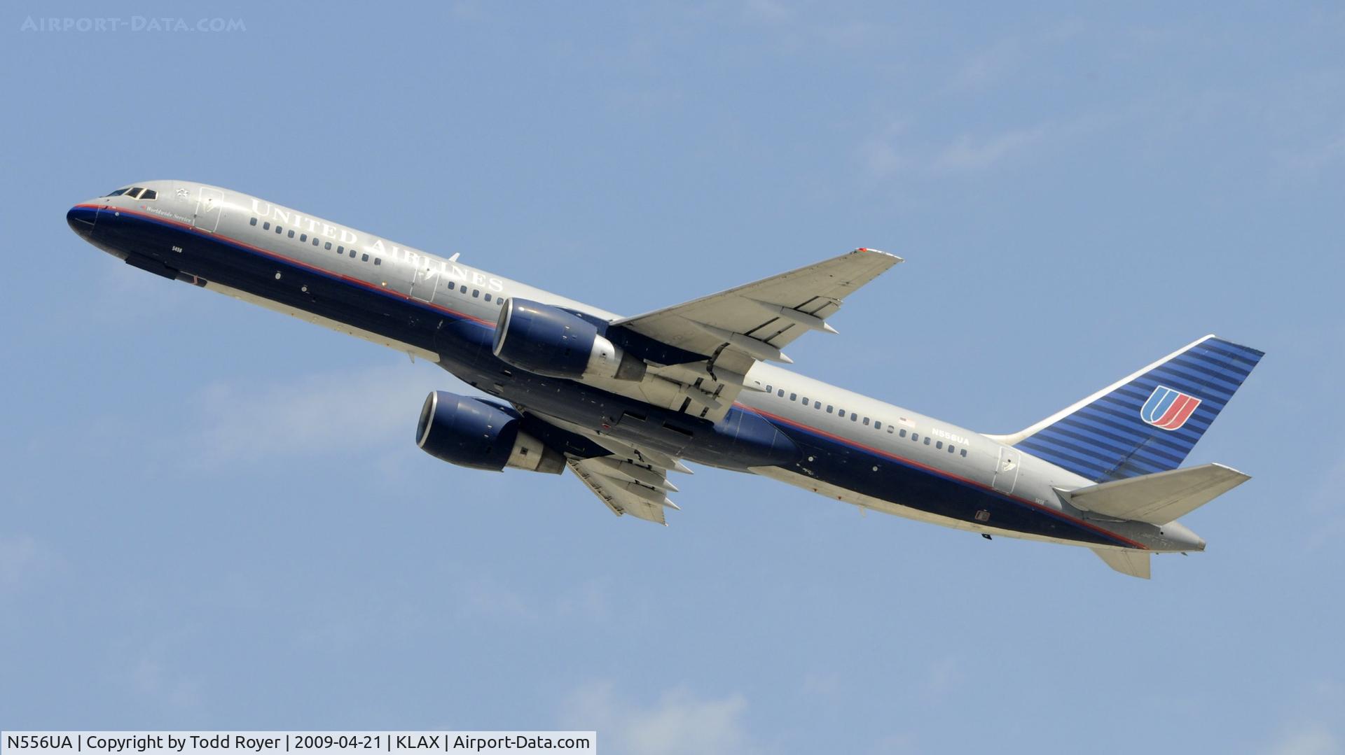 N556UA, 1992 Boeing 757-222 C/N 26650, Departing LAX on 25R
