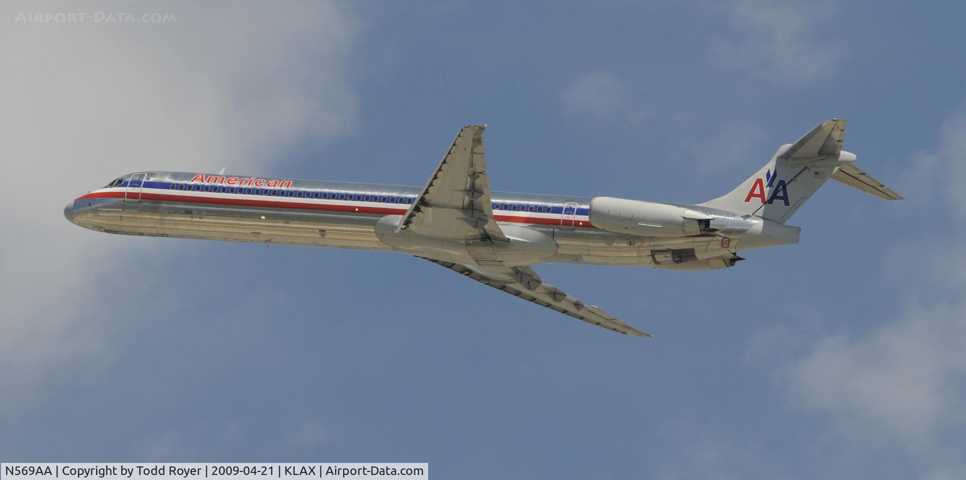 N569AA, 1987 McDonnell Douglas MD-83 (DC-9-83) C/N 49351, Departing LAX on 25R