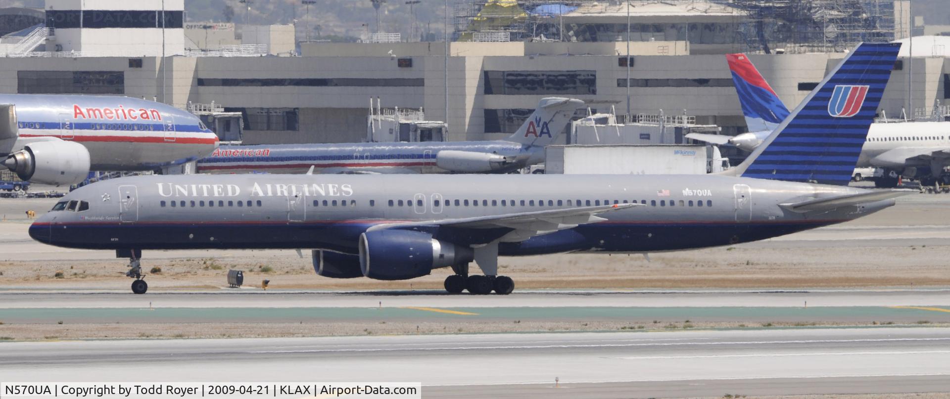 N570UA, 1992 Boeing 757-200(F) C/N 26678, Taxi to gate