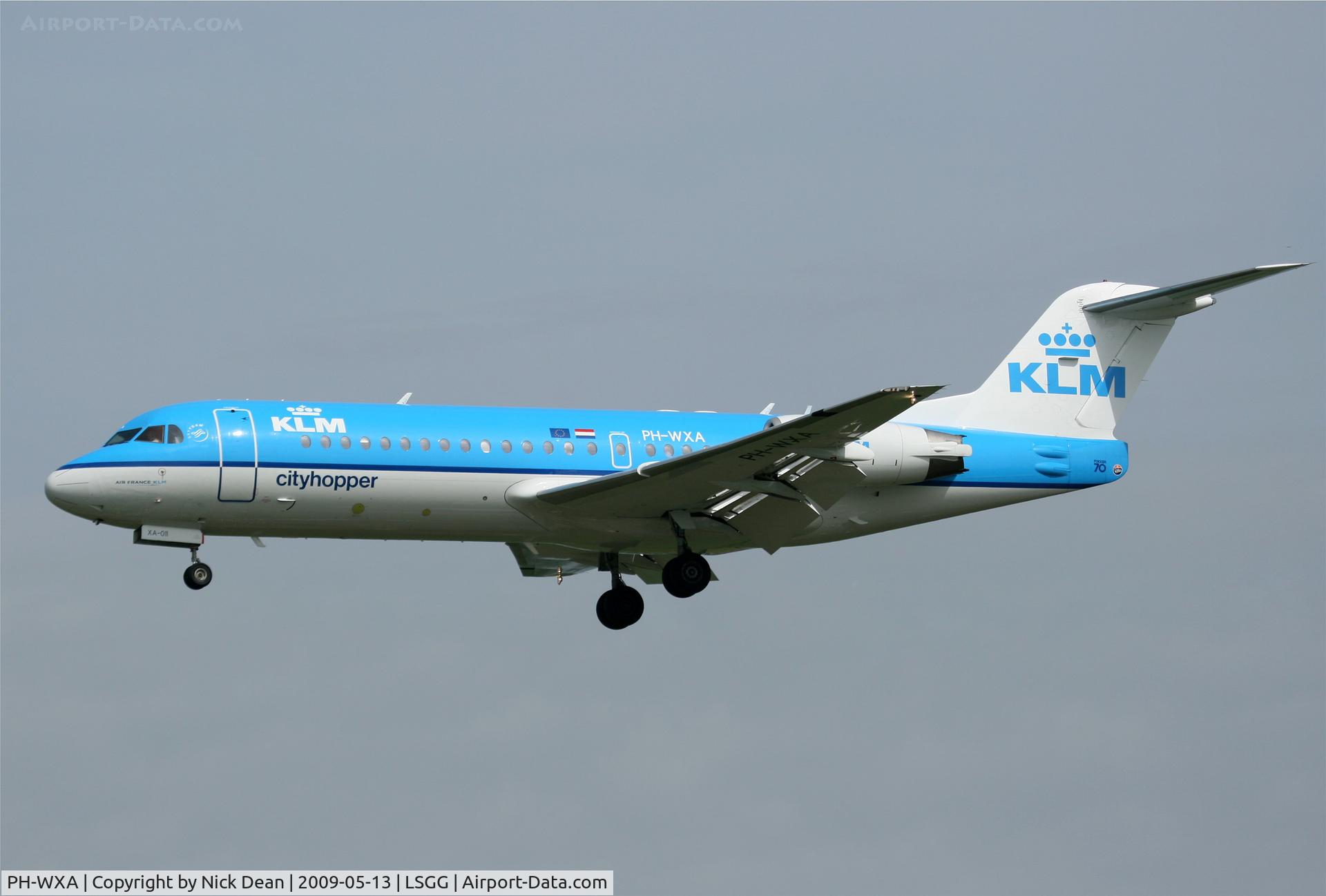 PH-WXA, 1996 Fokker 70 (F-28-0070) C/N 11570, LSGG