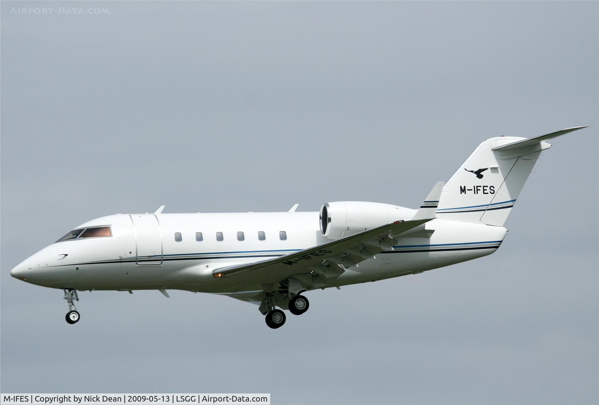 M-IFES, 1982 Canadair Challenger 600 (CL-600-1A11) C/N 1067, LSGG