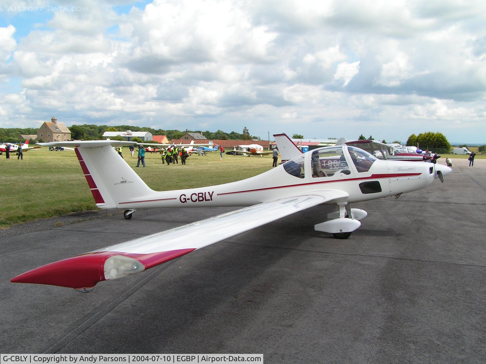 G-CBLY, 1985 Grob G-109B C/N 6403, AT kemble PFA Rallye 2004