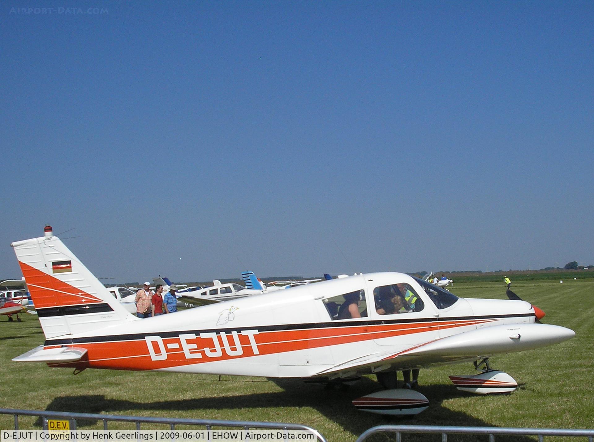 D-EJUT, Piper PA-28-180 C/N 28-904, Oostwold  Airport  Airshow june 2009