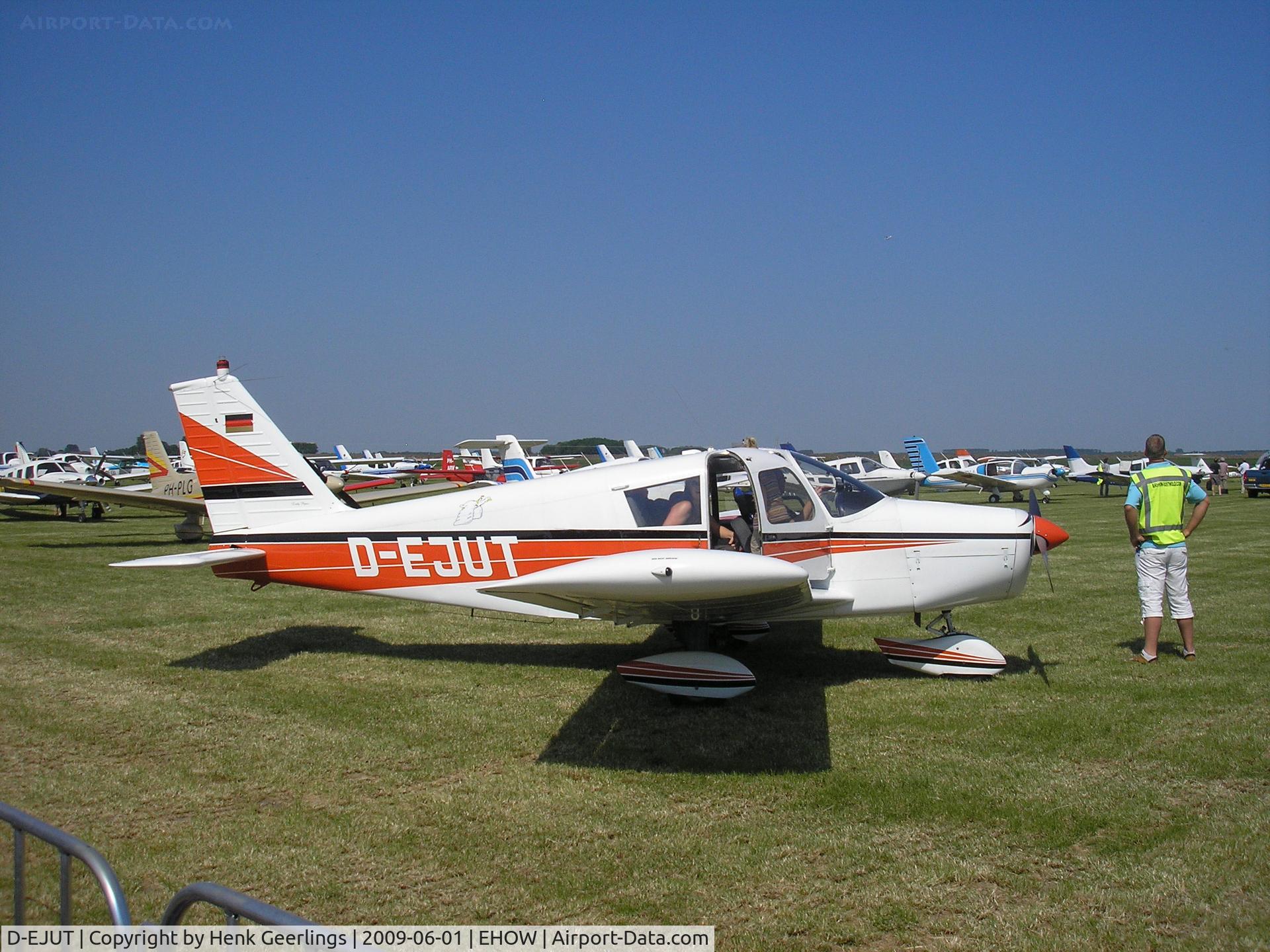 D-EJUT, Piper PA-28-180 C/N 28-904, Oostwold  Airport  Airshow june 2009