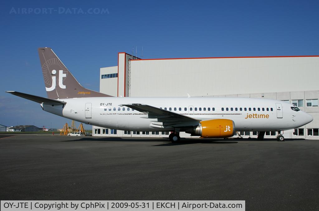 OY-JTE, 1995 Boeing 737-3L9 C/N 27834, 737