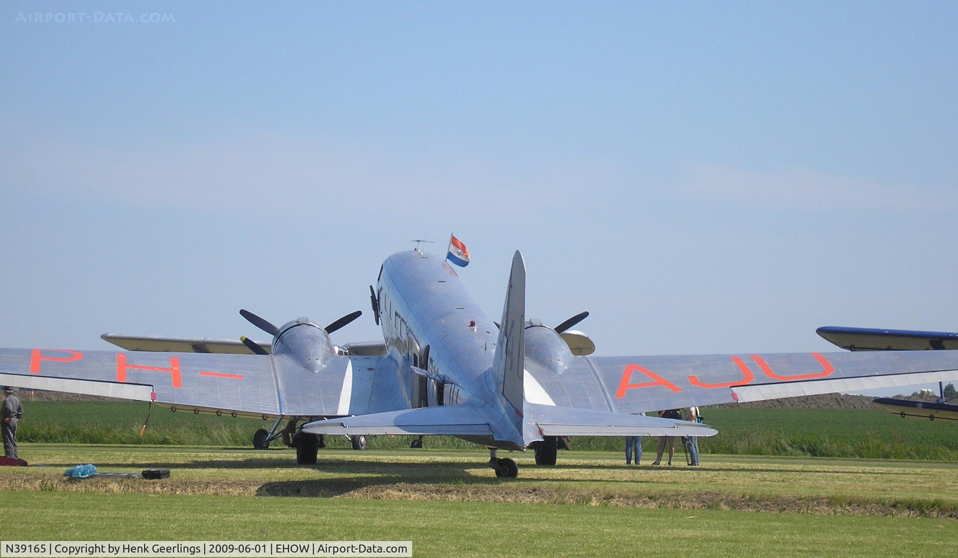 N39165, 1935 Douglas R2D-1 (DC-2) C/N 1404, Oostwold  Airport  Airshow june 2009
