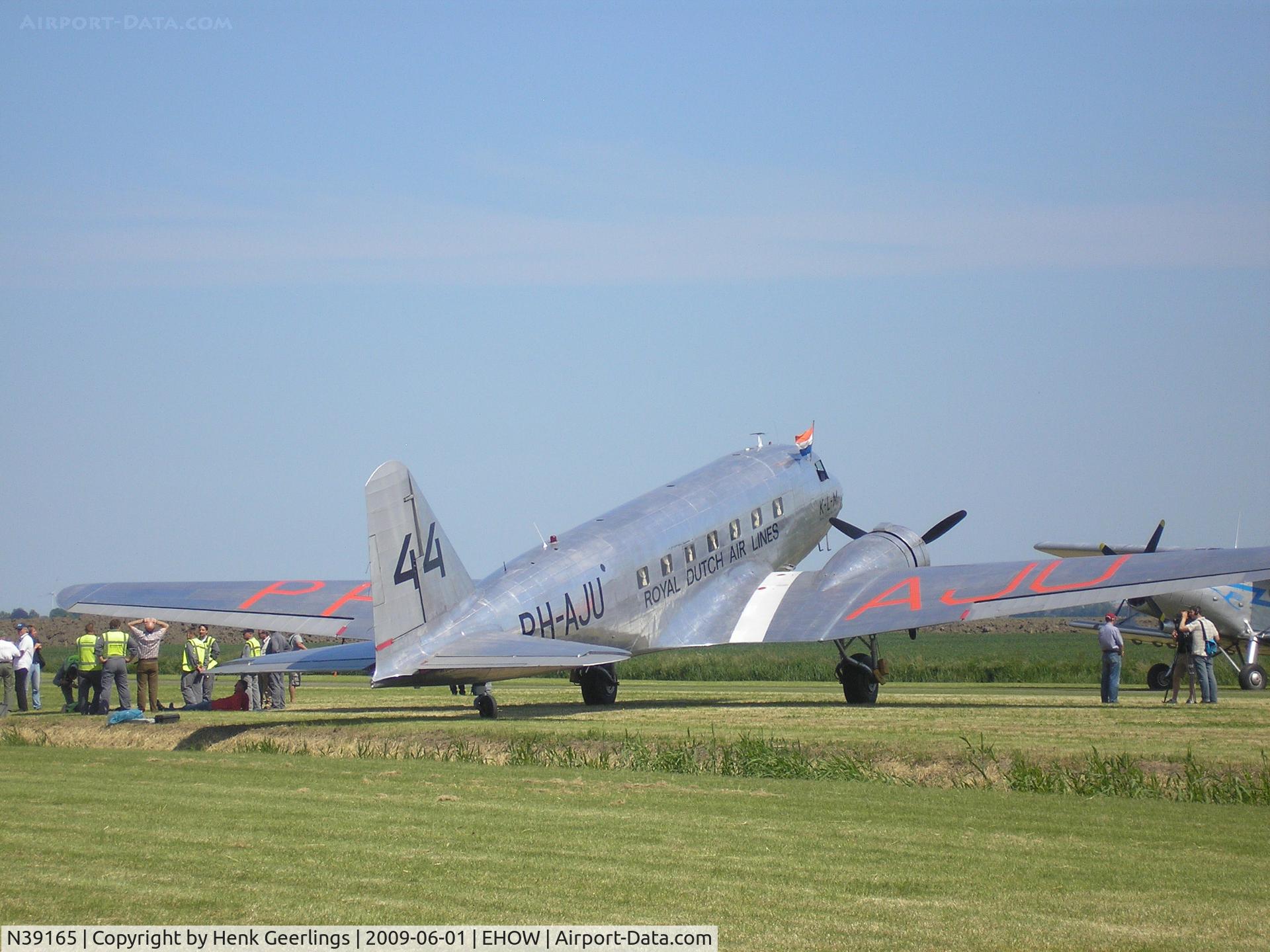 N39165, 1935 Douglas R2D-1 (DC-2) C/N 1404, Oostwold  Airport  Airshow june 2009