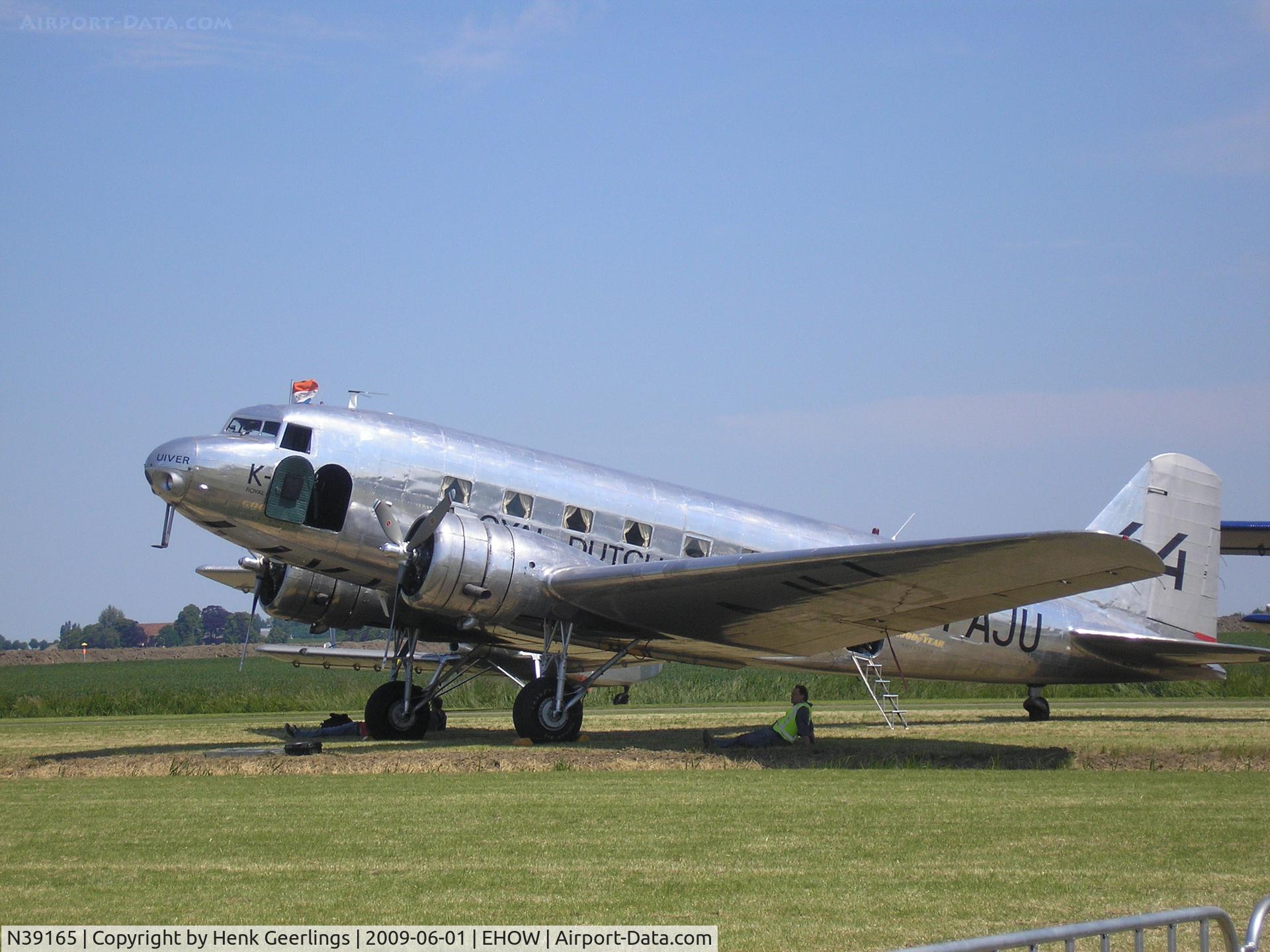 N39165, 1935 Douglas R2D-1 (DC-2) C/N 1404, Oostwold  Airport  Airshow june 2009