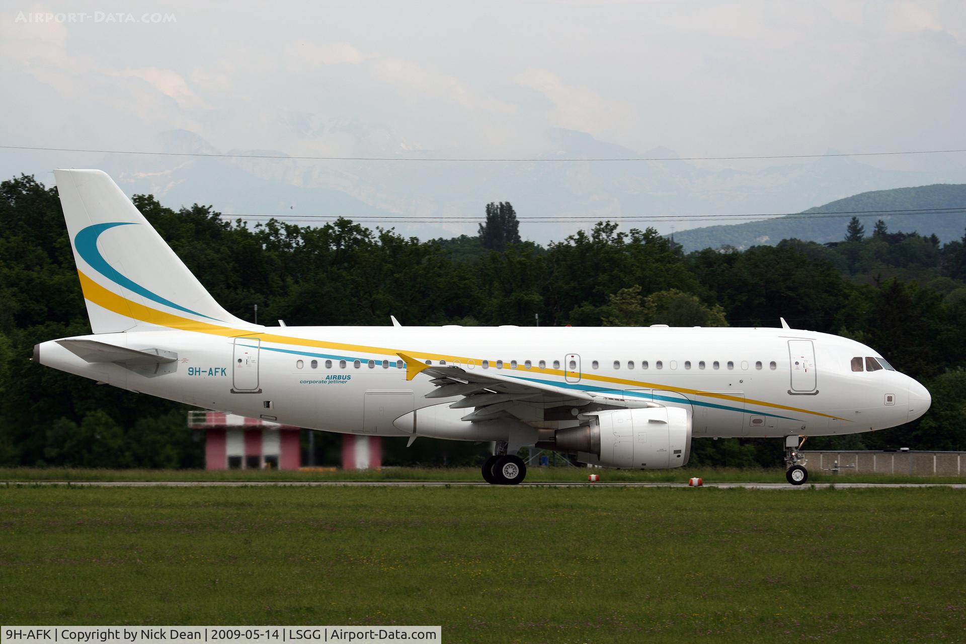 9H-AFK, 2005 Airbus A319-115 C/N 2592, LSGG