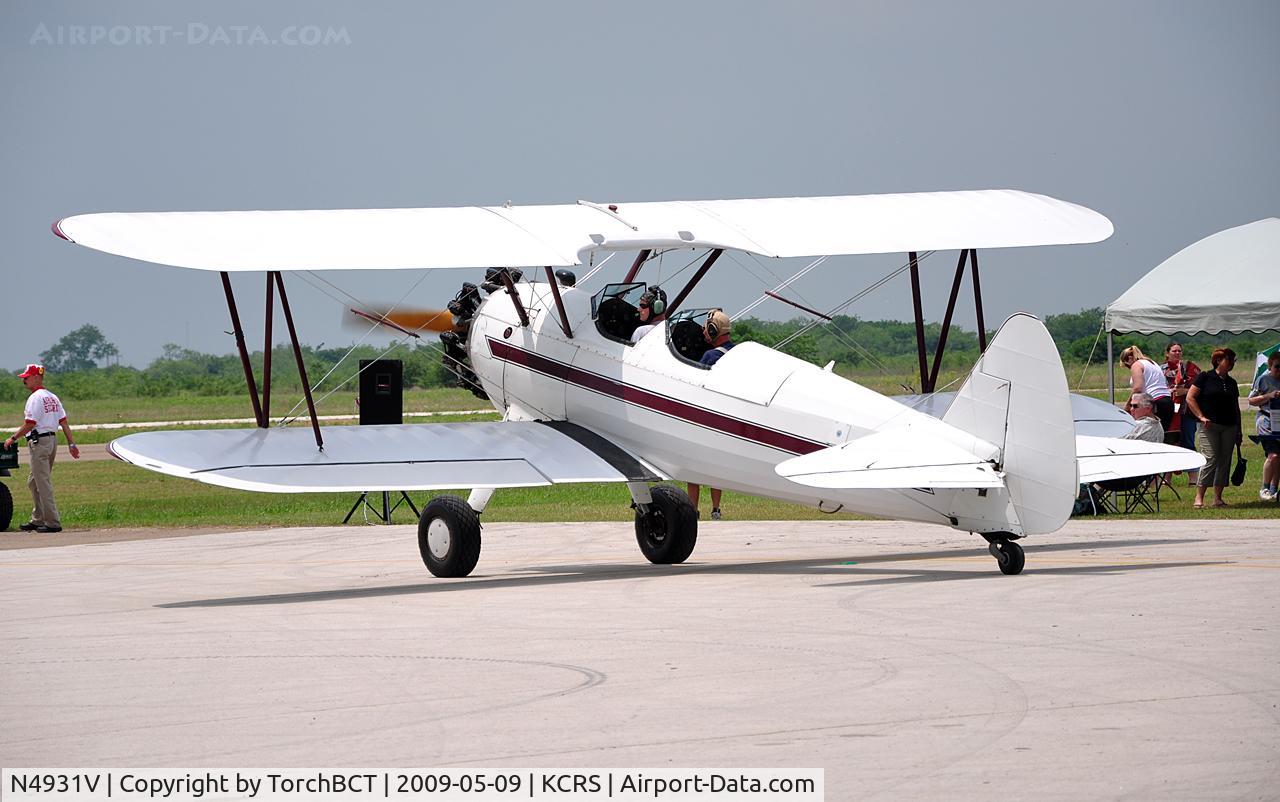 N4931V, 1955 Boeing E75 C/N 75-5483, Stearman taxiing to RWY 14 during Corsicana Airsho 09.