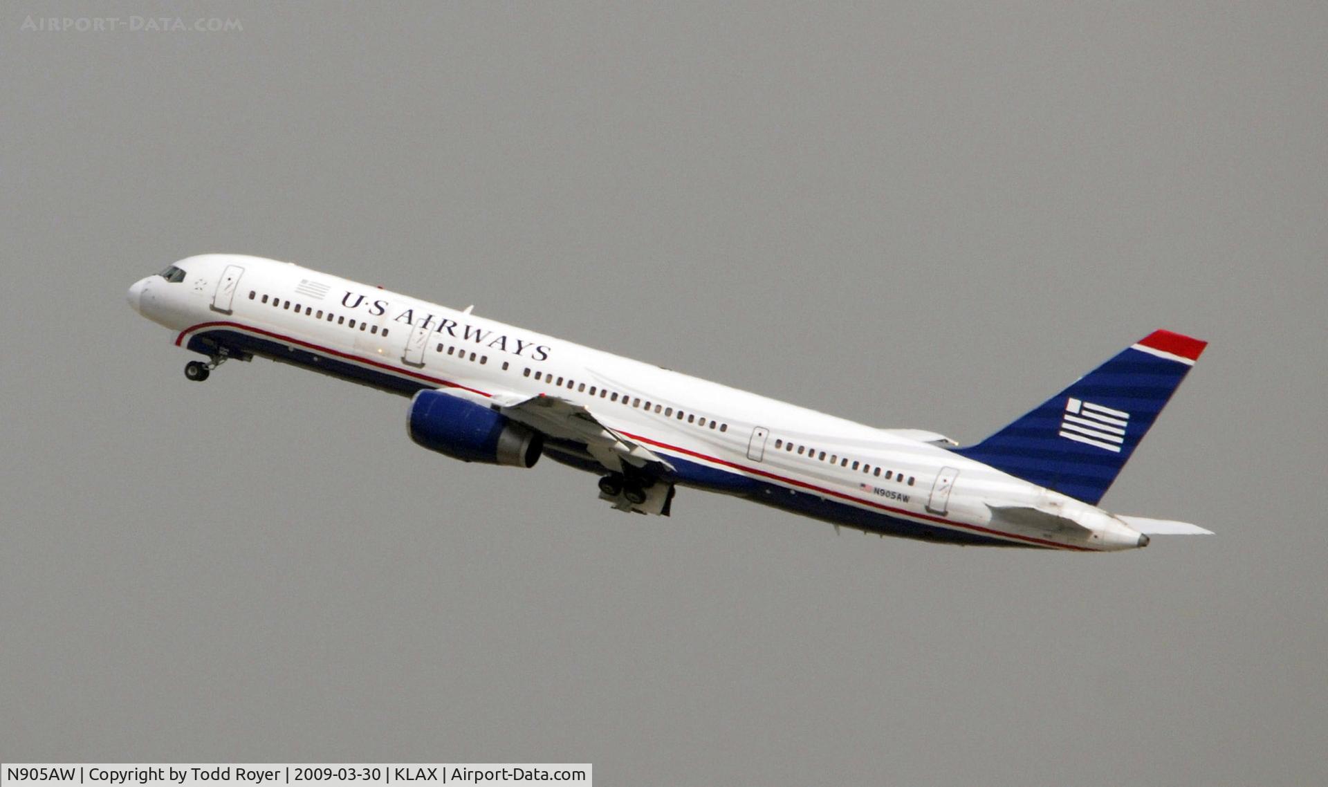 N905AW, 1986 Boeing 757-2S7 C/N 23567, Departing LAX on 24L