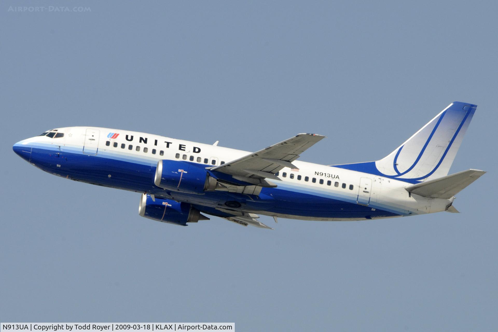 N913UA, 1991 Boeing 737-522 C/N 25291, Departing LAX on 25R