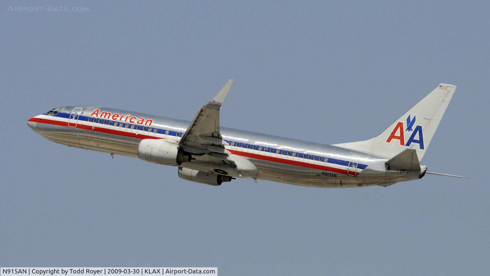 N915AN, 1999 Boeing 737-823 C/N 29516, Departing LAX on 25R