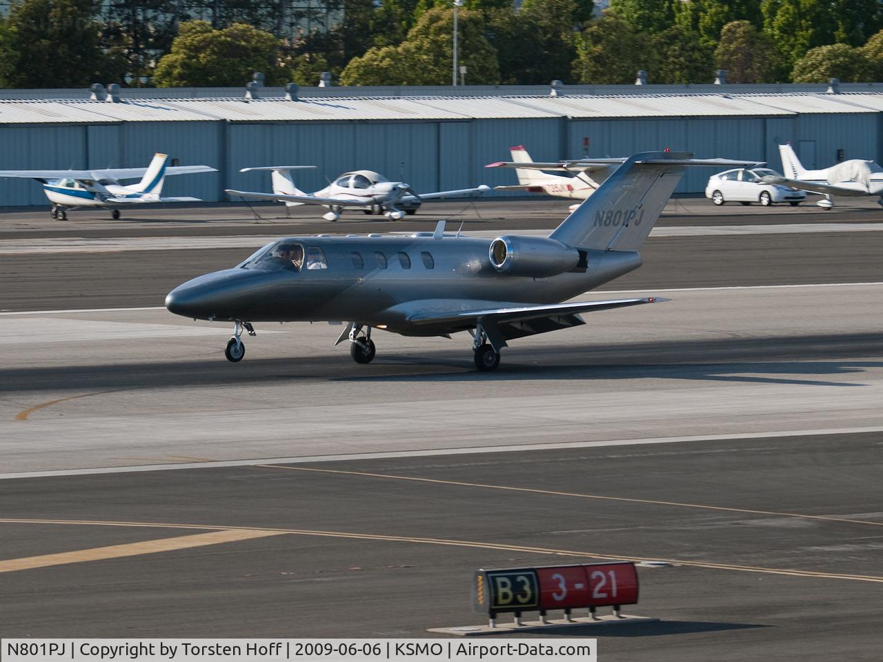 N801PJ, 1994 Cessna 525 CitationJet CJ1 C/N 525-0092, N801PJ arriving on RWY 21