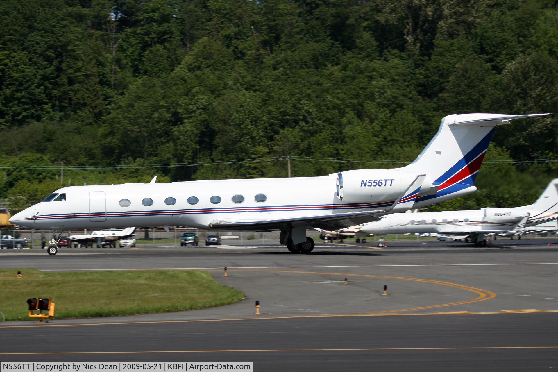 N556TT, 2005 Gulfstream Aerospace G-V C/N 5056, KBFI