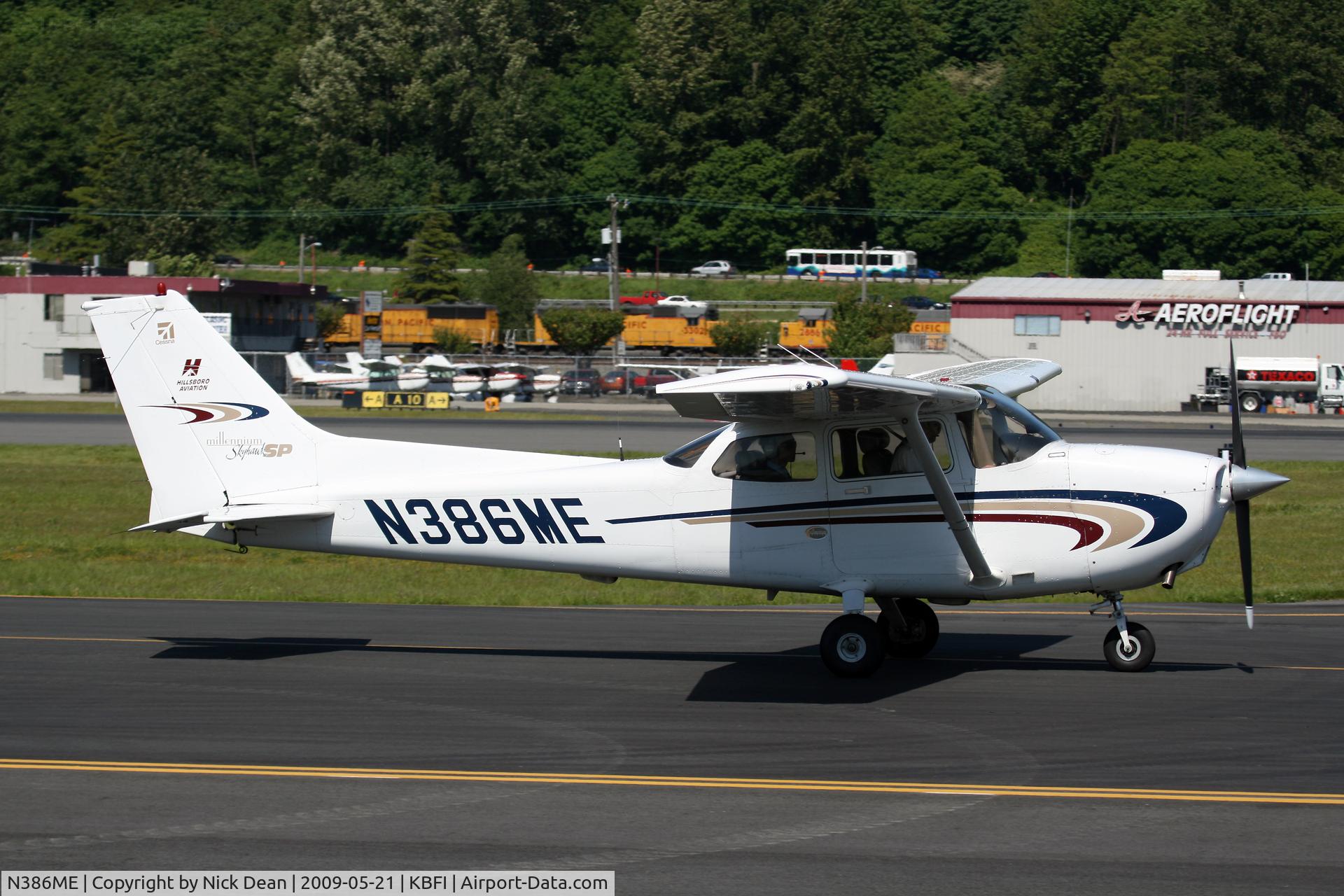 N386ME, 2000 Cessna 172S C/N 172S8583, KBFI