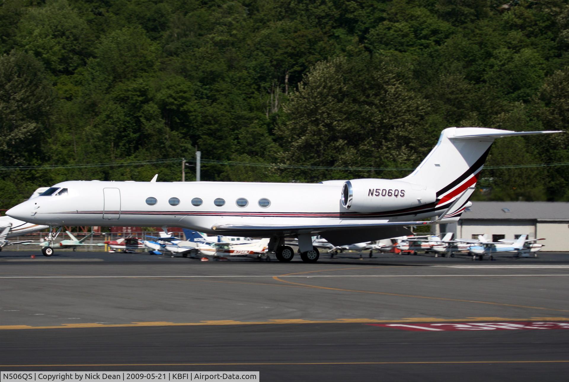 N506QS, 2000 Gulfstream Aerospace G-V C/N 623, KBFI