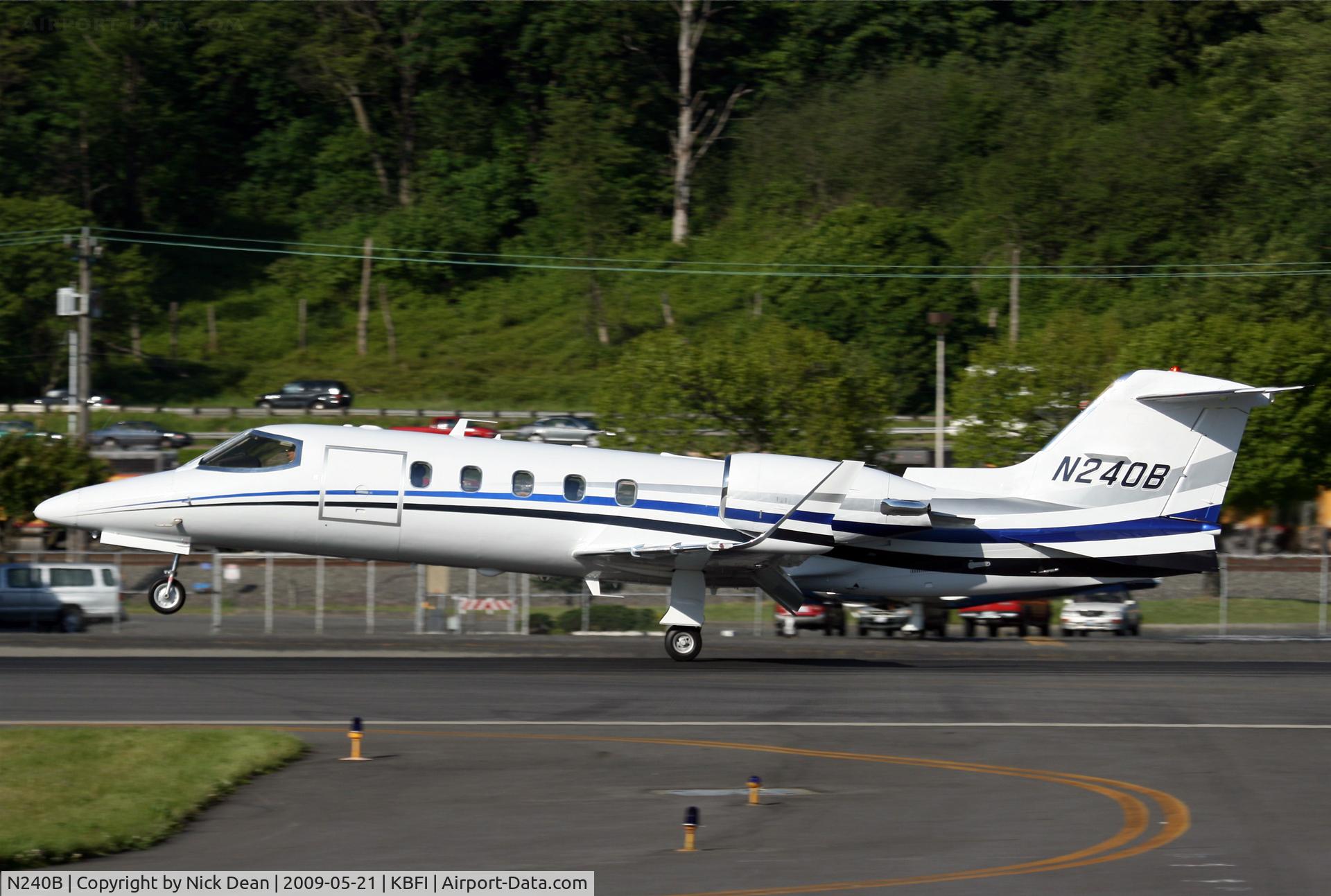 N240B, 1999 Learjet Inc 31A C/N 175, KBFI