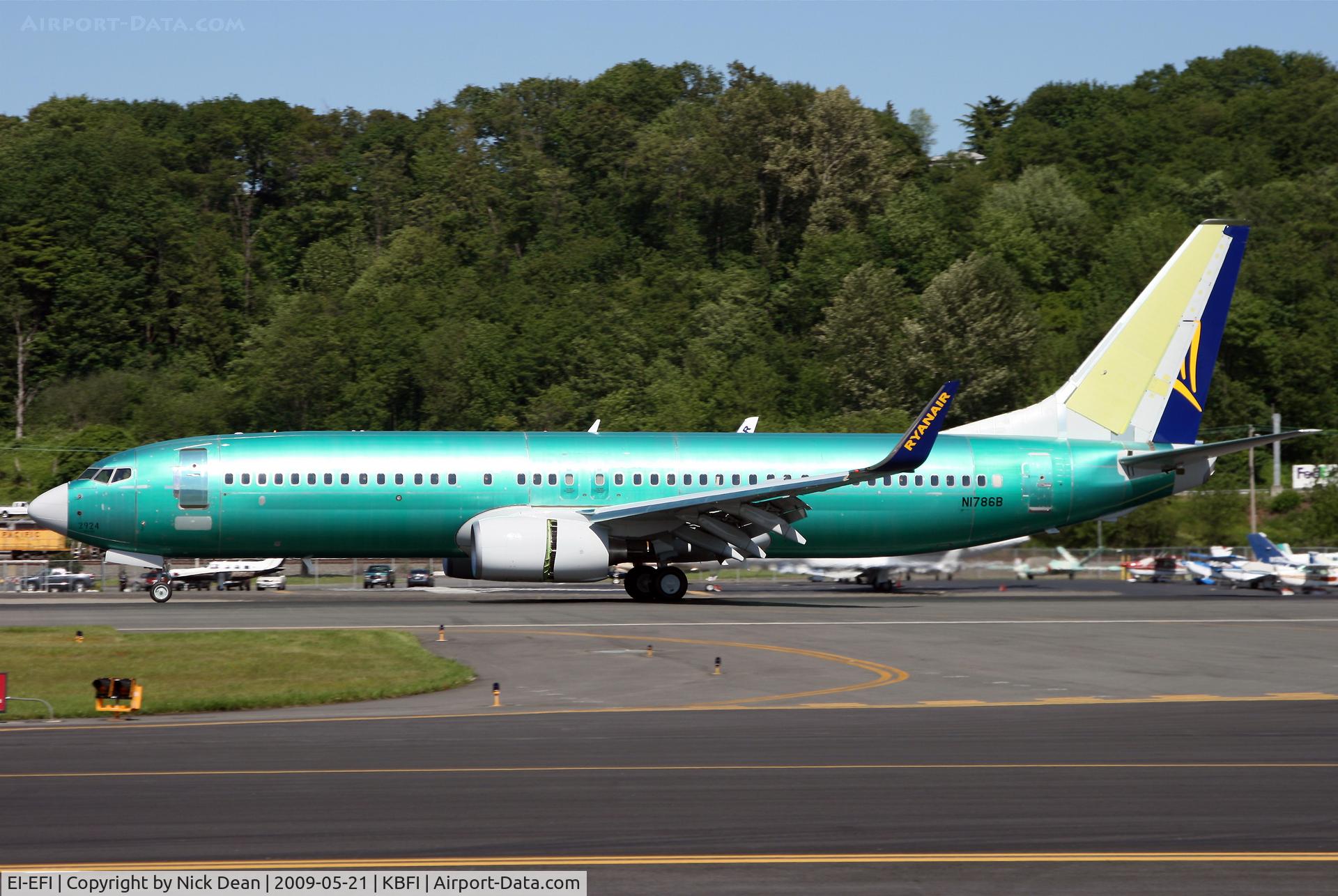 EI-EFI, 2009 Boeing 737-8AS C/N 35013, KBFI Line # 2924 with ferry reg N1786B for the KRNT-KBFI flight