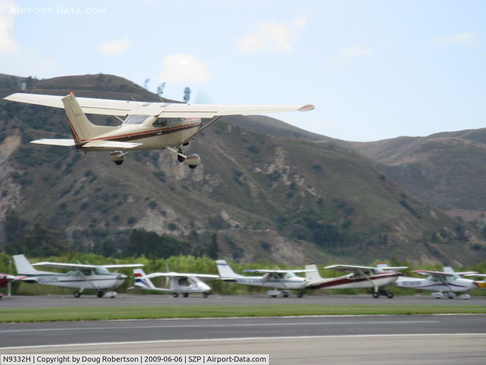 N9332H, 1981 Cessna 182R Skylane C/N 18267935, 1981 Cessna 182R SKYLANE, Continental O-470-U 230 hp, takeoff climb Rwy 22