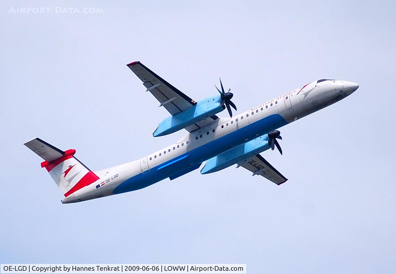 OE-LGD, 2000 De Havilland Canada DHC-8-402Q Dash 8 C/N 4027, Austrian arrows Dash8-Q400