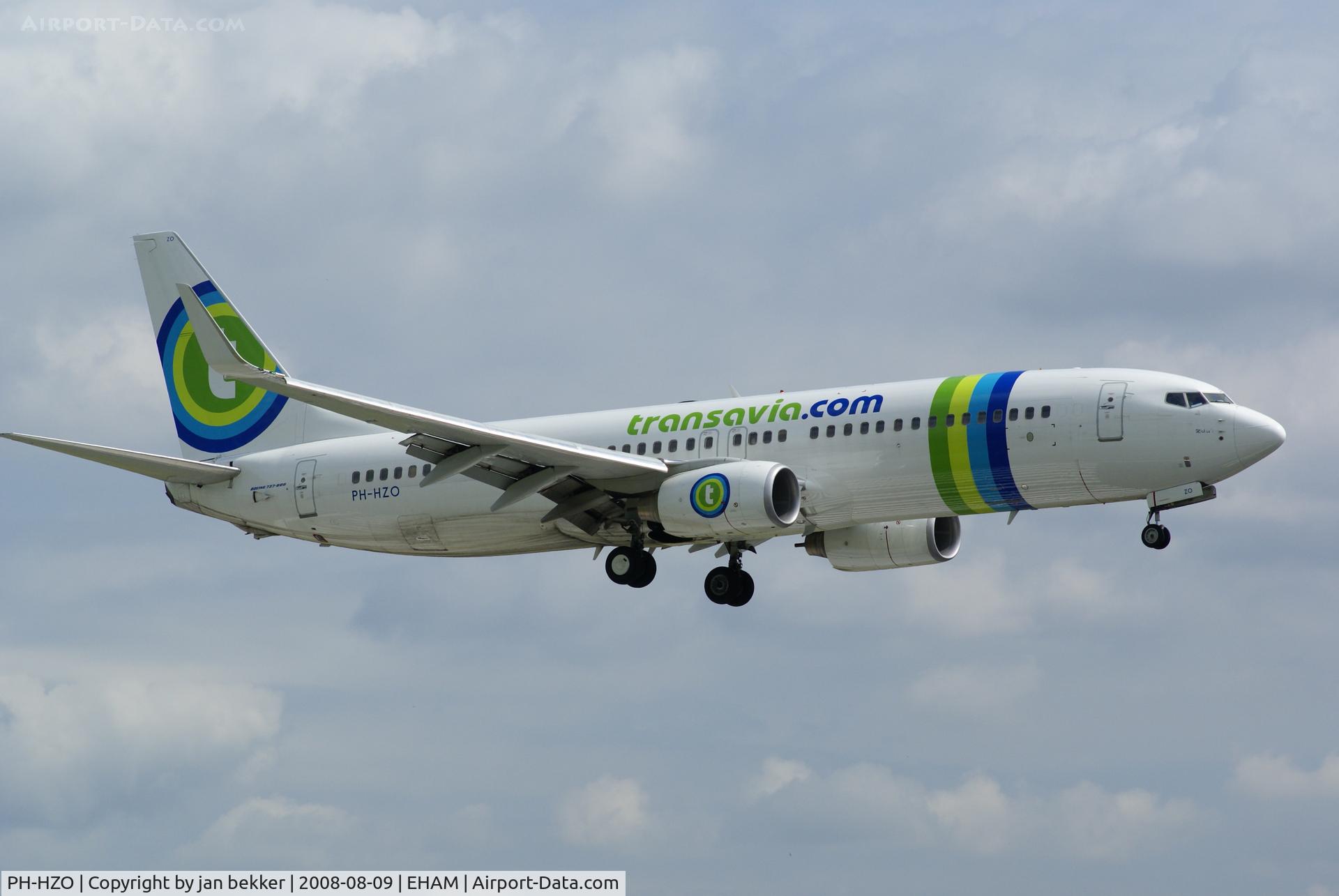 PH-HZO, 2007 Boeing 737-8K2 C/N 34169, Just before landing. Polderbaan Schiphol