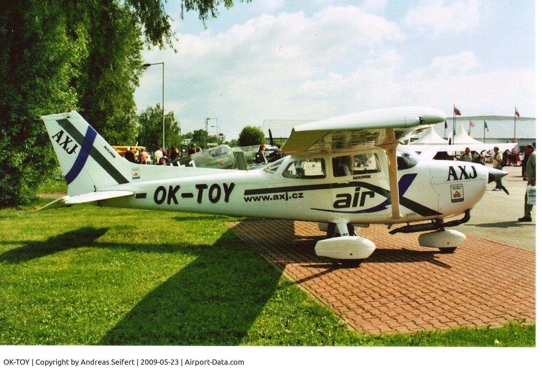 OK-TOY, Reims F172P C/N F17202241, Aero Expo Prag-Letnany 23.5.2009