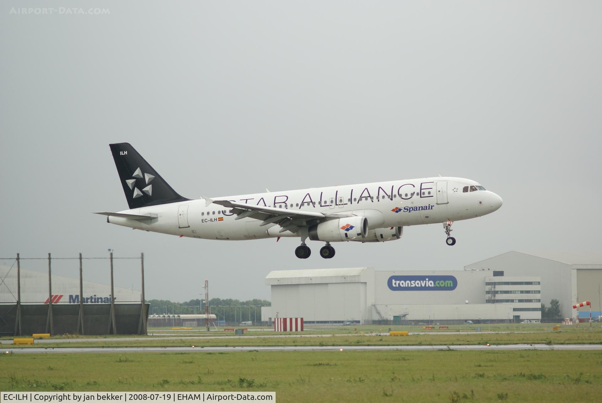 EC-ILH, 2002 Airbus A320-232 C/N 1914, Just before touch down on the Buitenveldertbaan