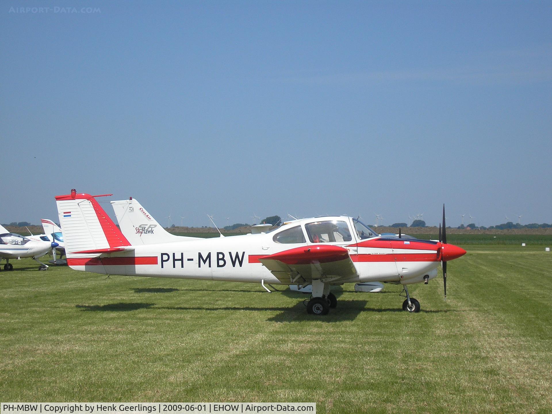PH-MBW, 1977 Fuji FA-200-160 Aero Subaru C/N 286, Oostwold  Airport  Airshow june 2009