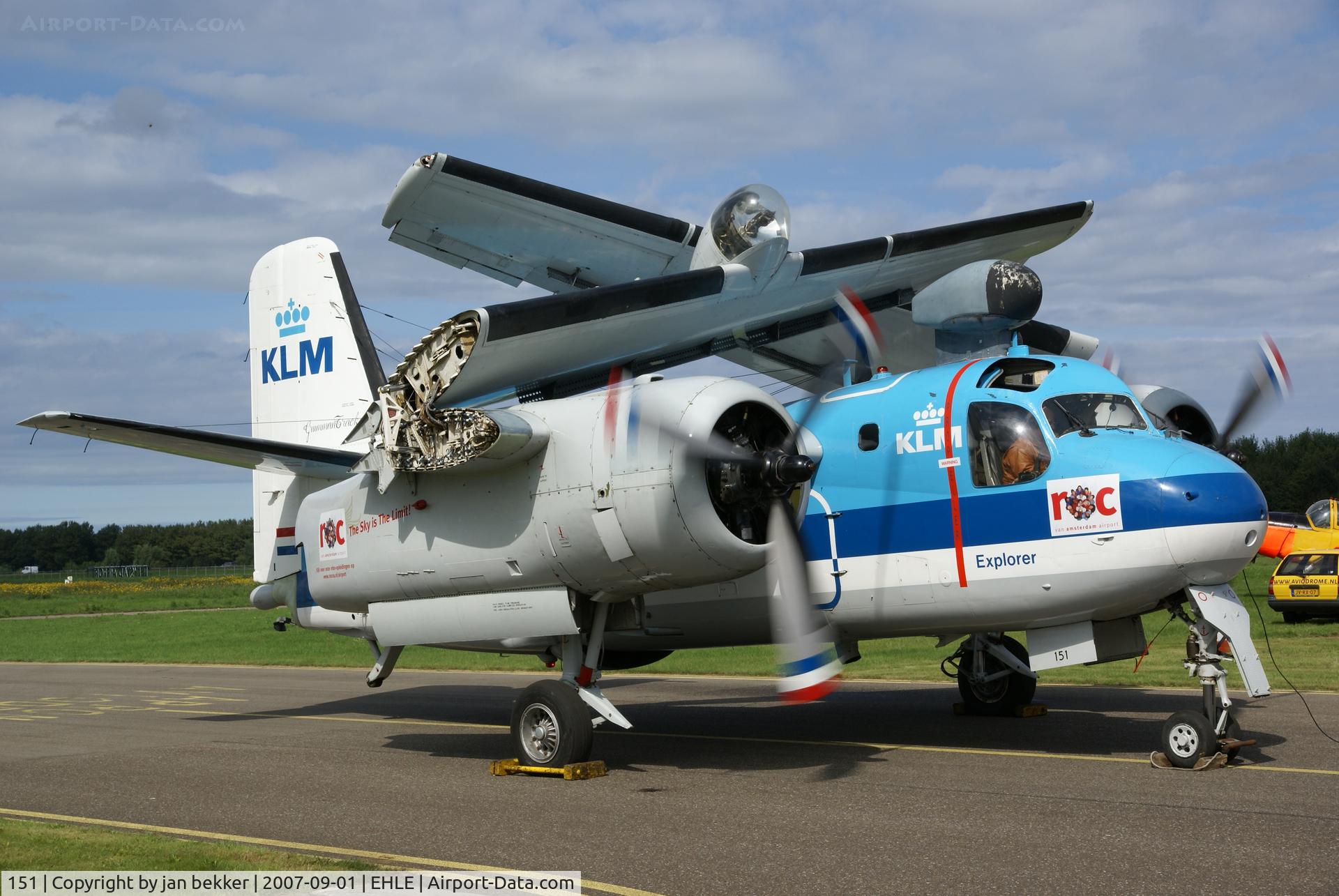 151, Grumman US-2N Tracker C/N 712, Aviodrome, demonstration folding up wings
