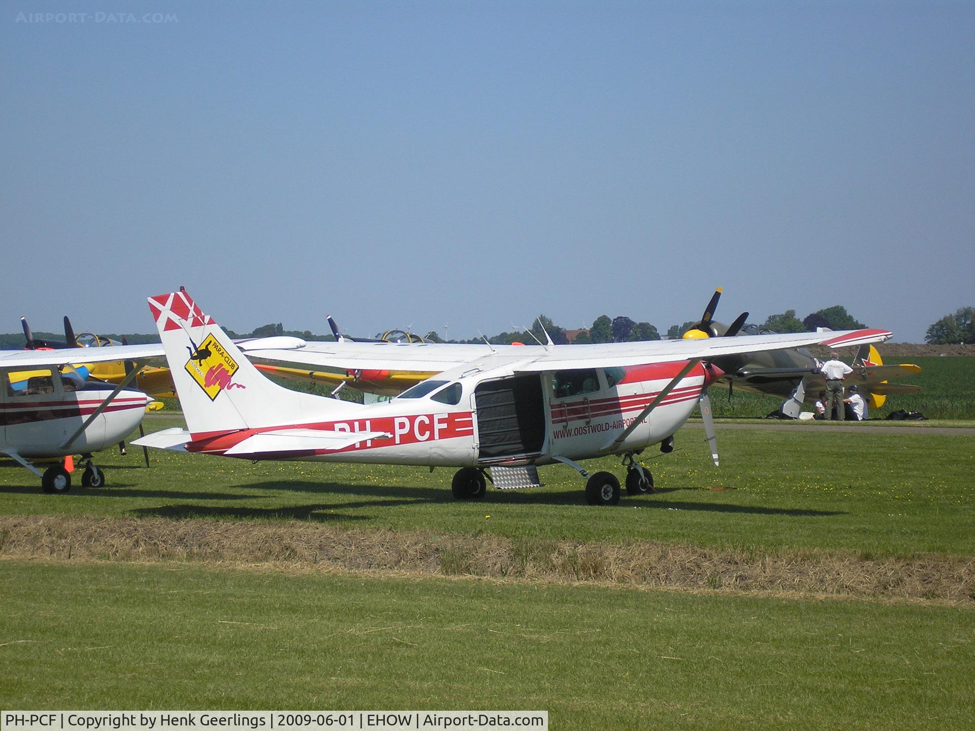 PH-PCF, Cessna U206G Stationair C/N U20605691, Oostwold  Airport  Airshow june 2009 ; Para Club