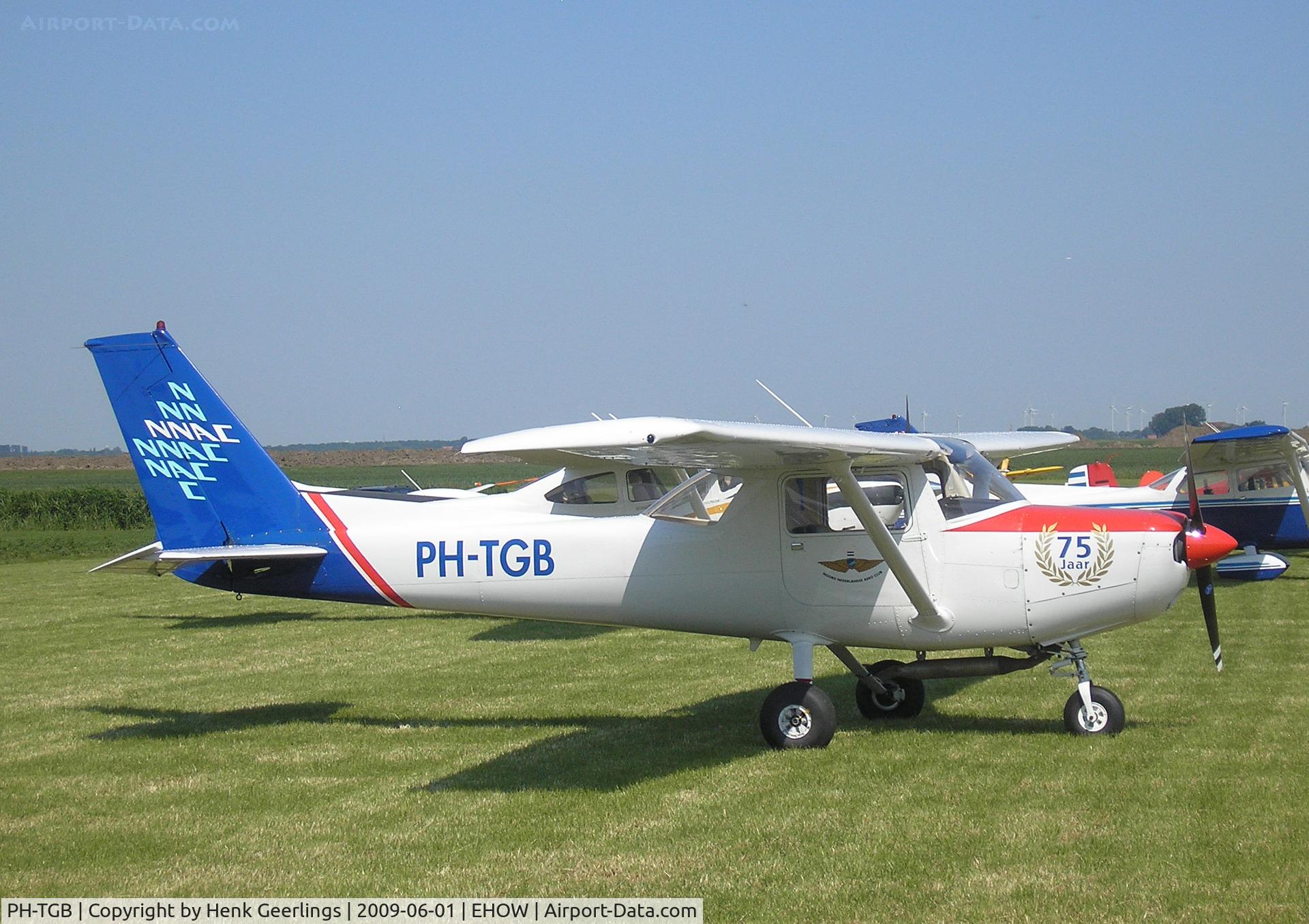 PH-TGB, 1980 Reims F152 C/N 1742, Oostwold  Airport  Airshow june 2009