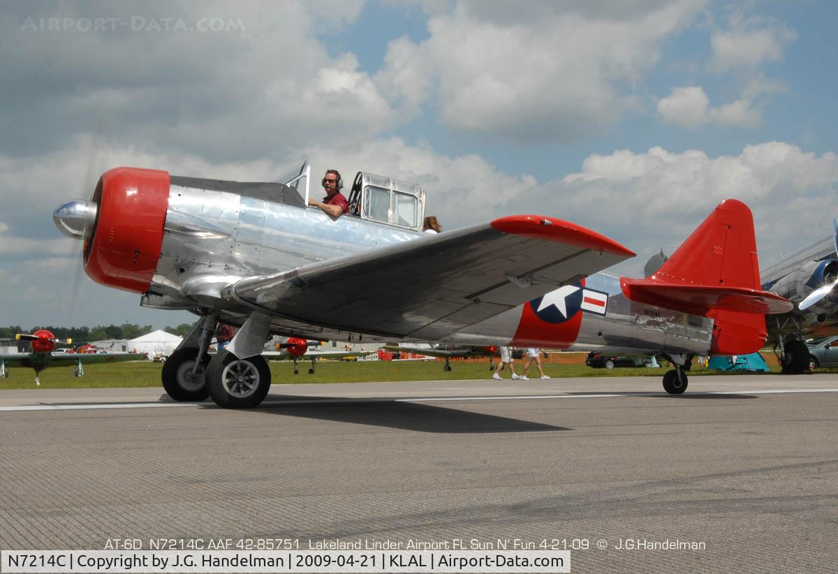 N7214C, 1942 North American AT-6D Texan C/N 42-85751, at Sun N' Fun