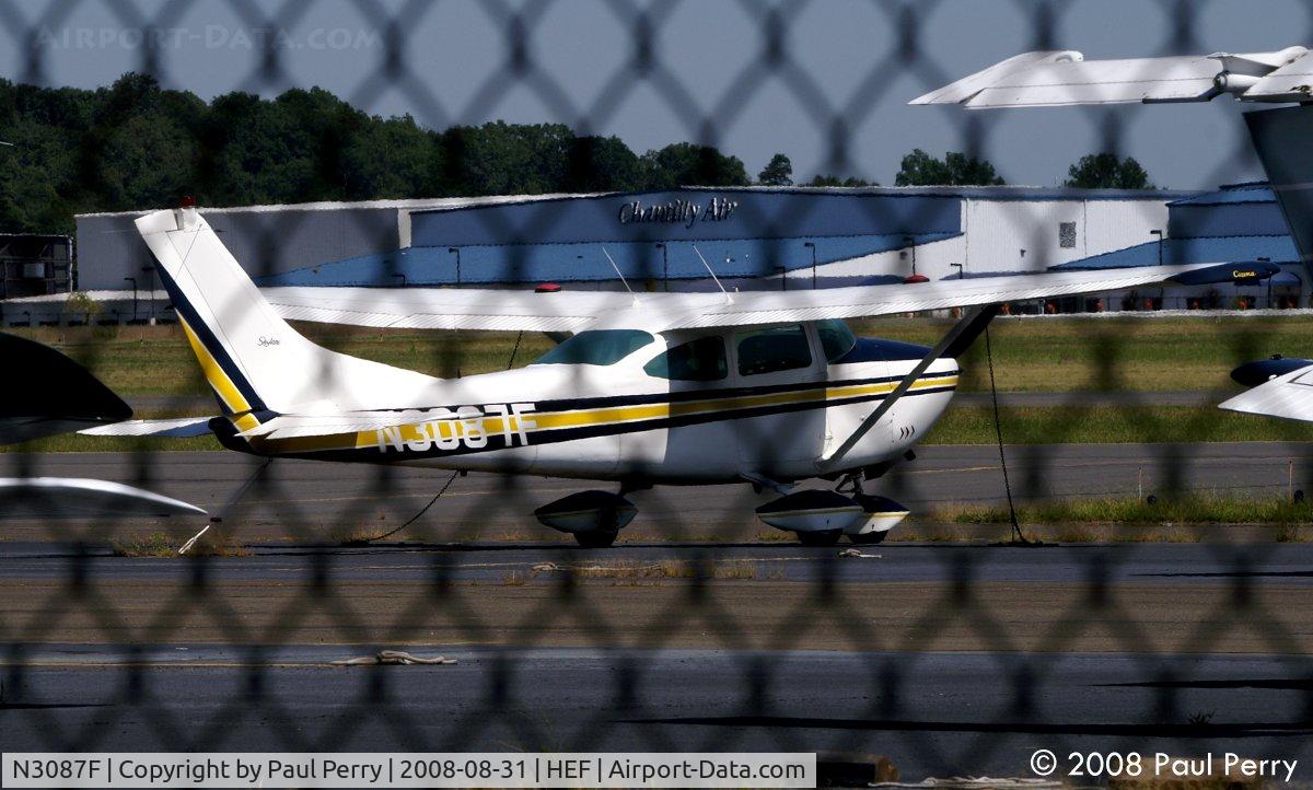 N3087F, 1966 Cessna 182J Skylane C/N 18257187, Another Cessna on a packed ramp