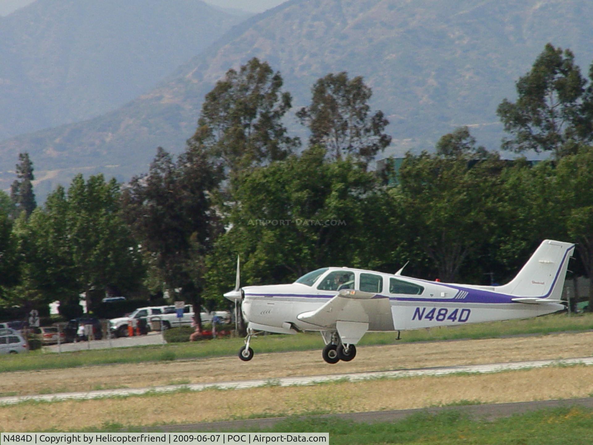 N484D, 1992 Beech F33A Bonanza C/N CE-1699, Taking off on 26R